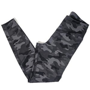 Danskin Leggings Womens Small Gray Camo High Rise‎ Ankle Yoga Activewear Stretch